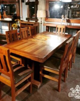 Juego de comedor elaborado de Roble Americano
